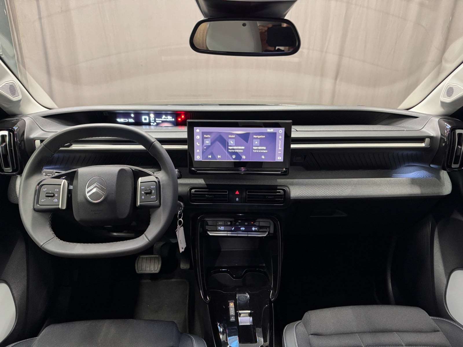 Grøn Citroën e-C3 Aircross fra 2025