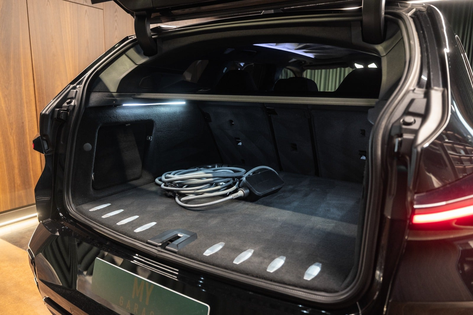 Sort BMW XM fra 2023