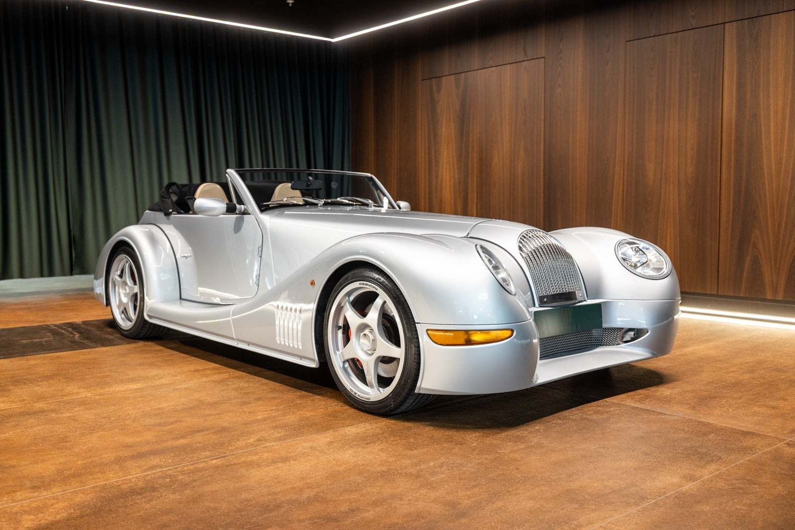 Sølv Morgan Aero 8 fra 2002