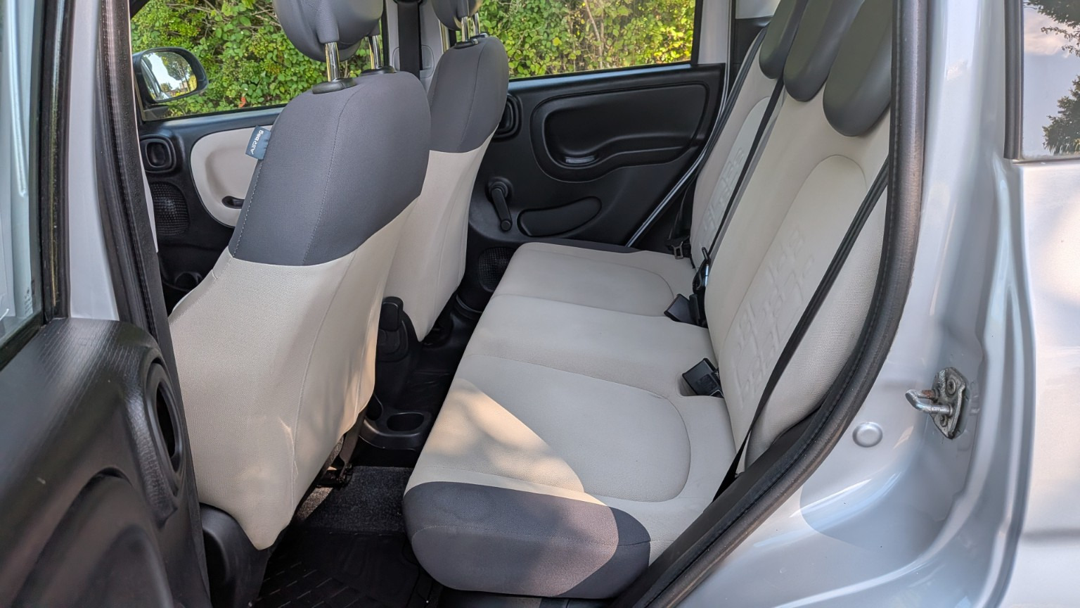 Grå Fiat Panda fra 2013