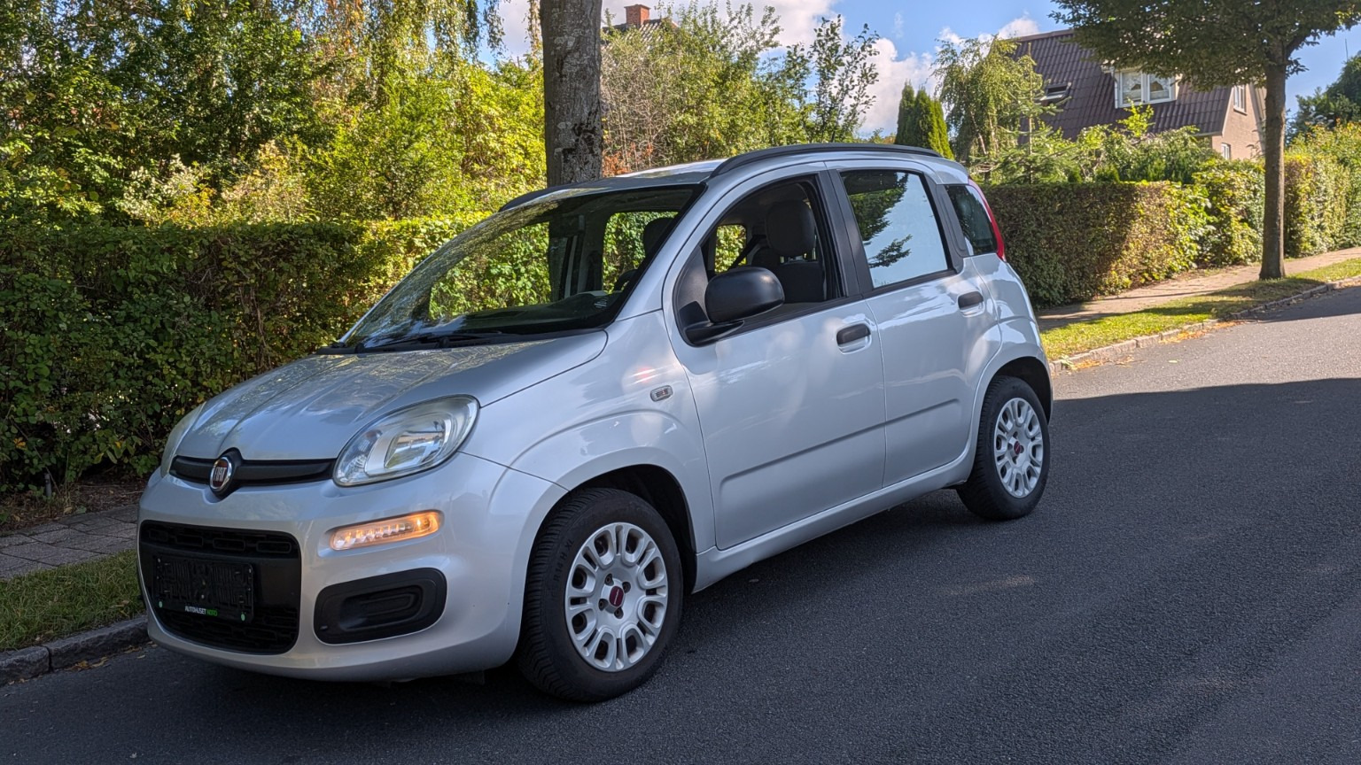 Grå Fiat Panda fra 2013