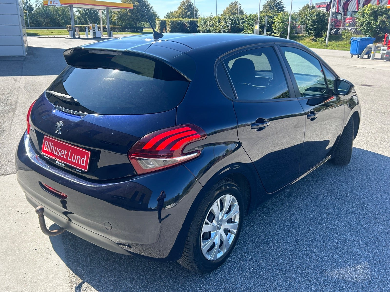 Blå Peugeot 208 fra 2019