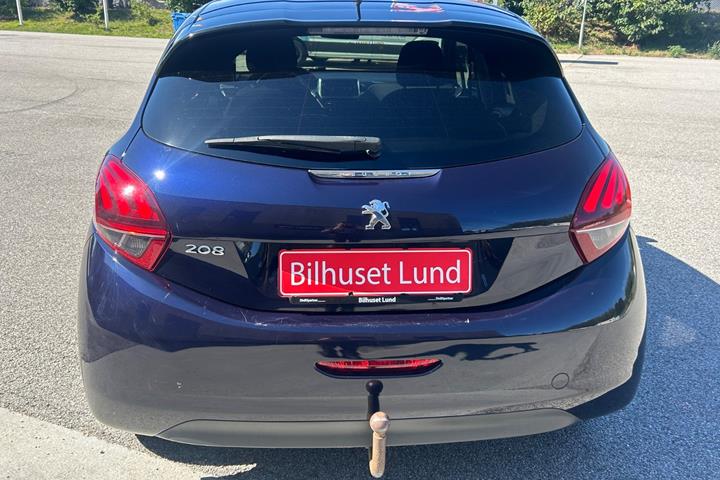 Blå Peugeot 208 fra 2019