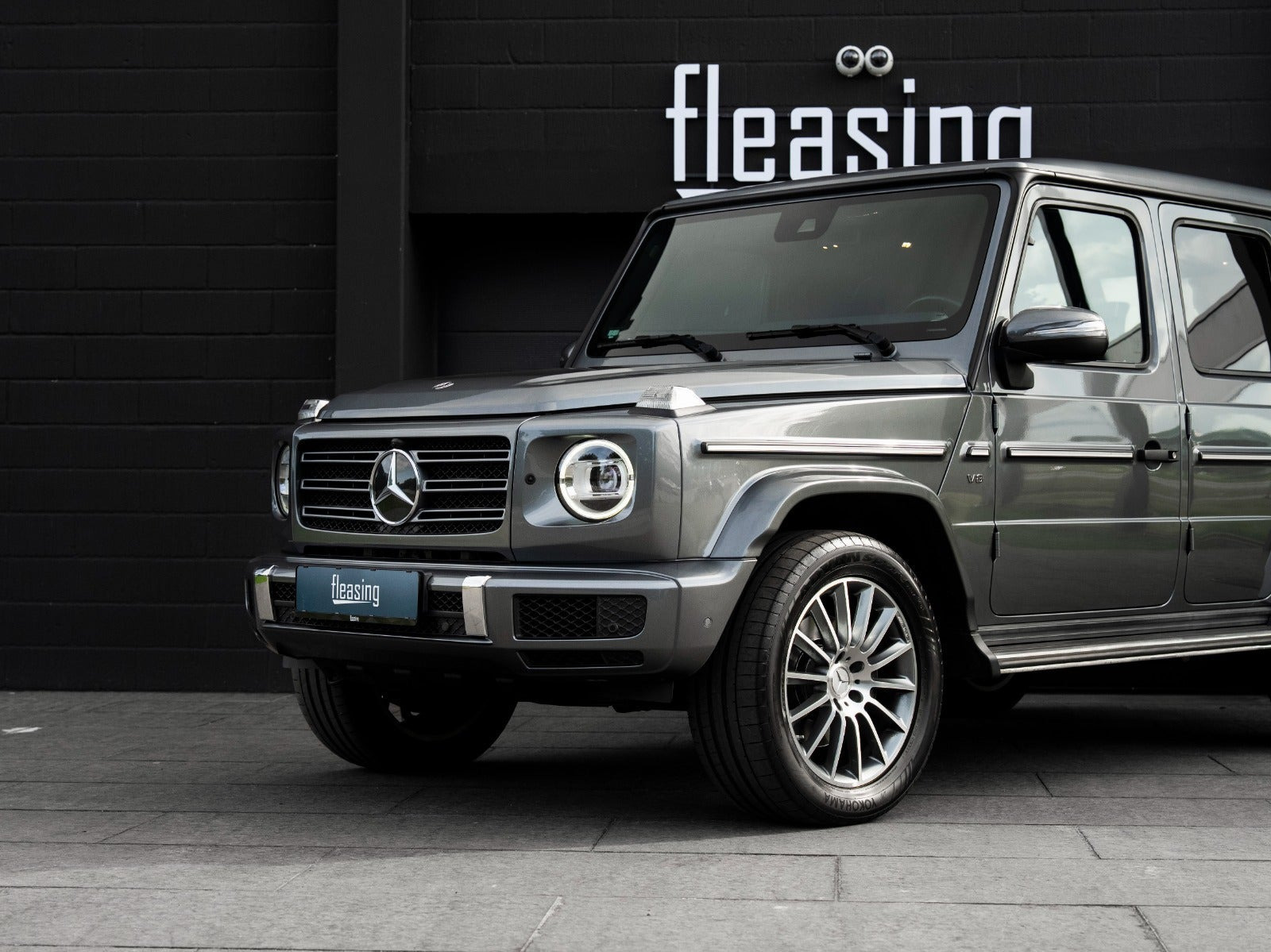 Grå Mercedes G500 fra 2020