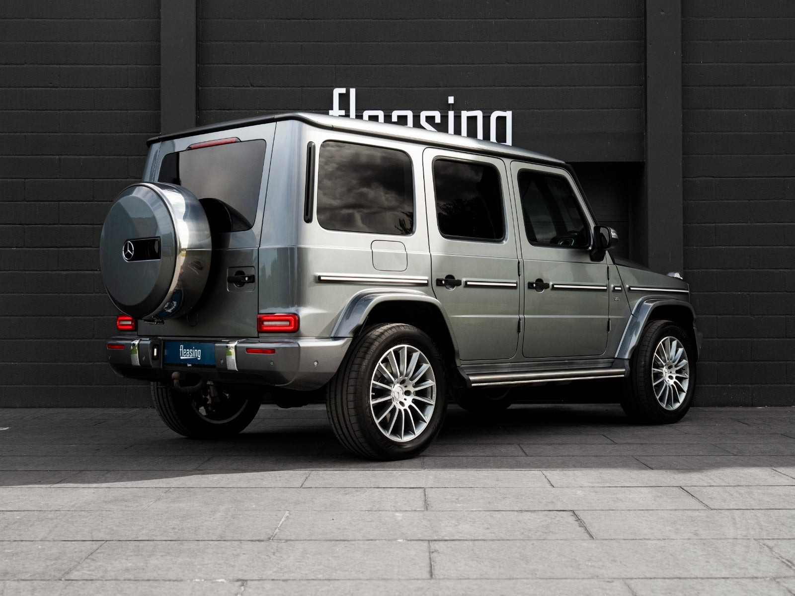 Grå Mercedes G500 fra 2020