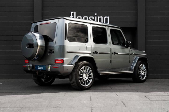 Grå Mercedes G500 fra 2020