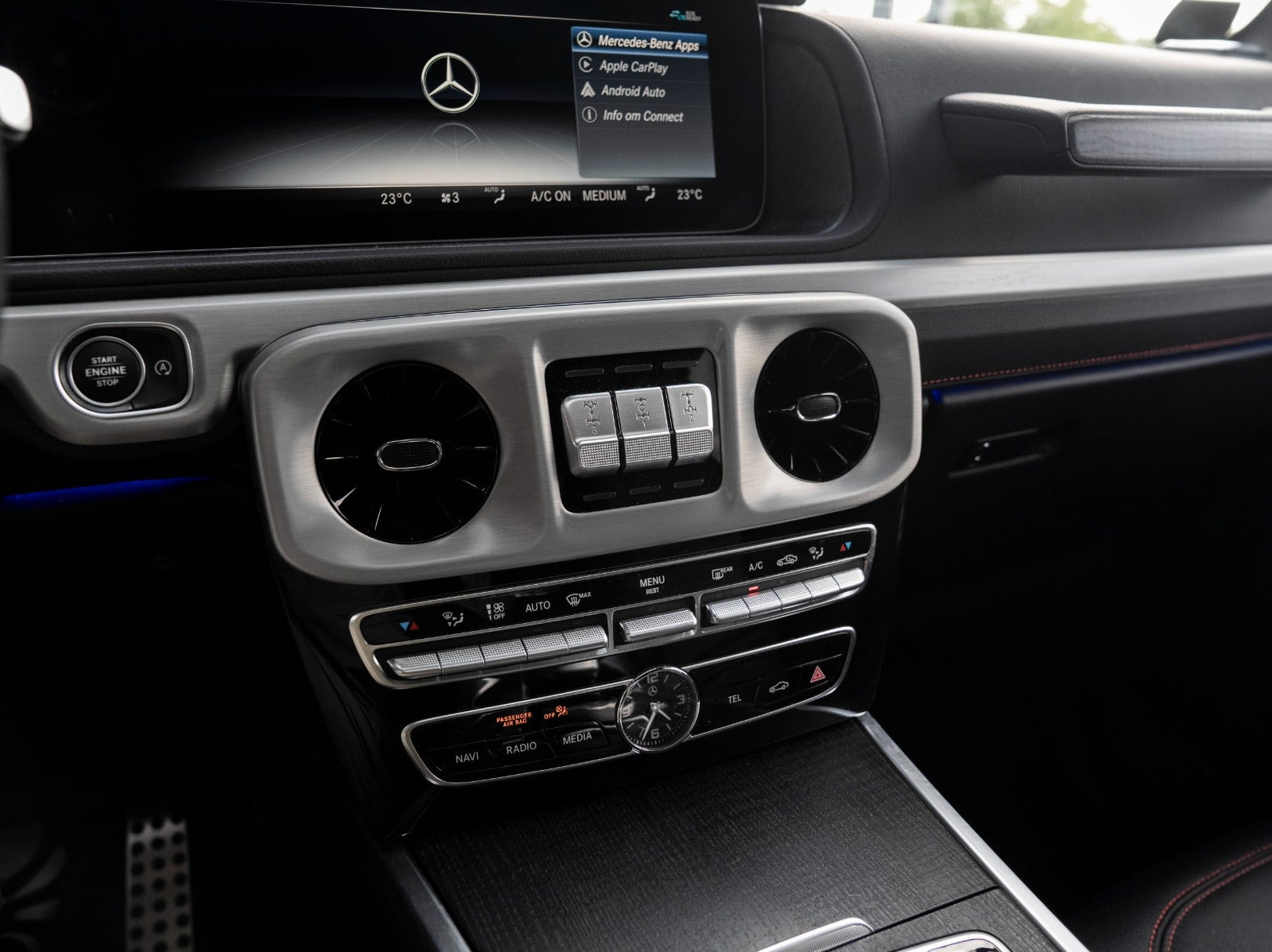 Grå Mercedes G500 fra 2020