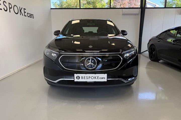 Sort Mercedes EQA250 fra 2023