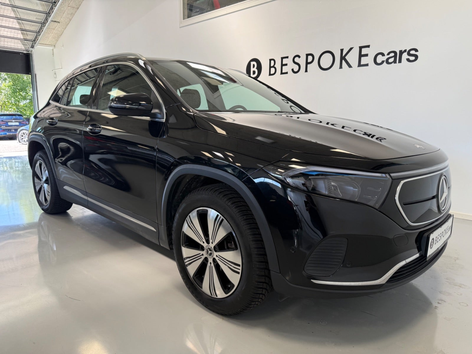 Sort Mercedes EQA250 fra 2023