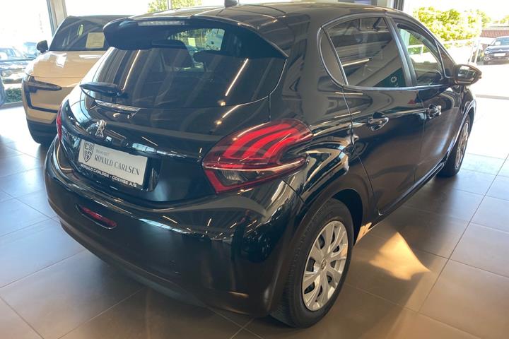 Sort Peugeot 208 fra 2018