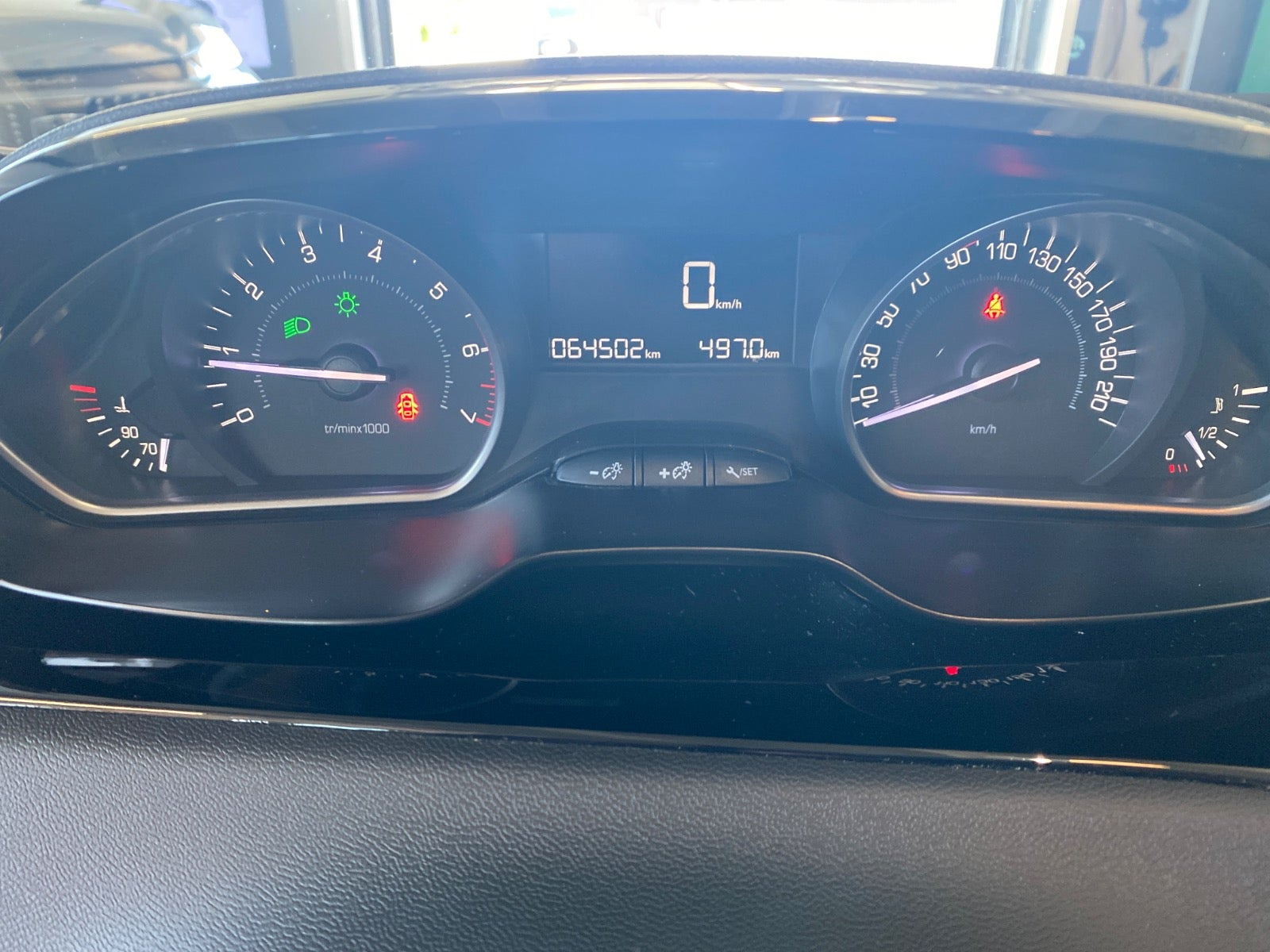 Sort Peugeot 208 fra 2018