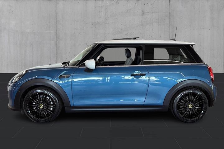 Blå Mini Cooper SE fra 2021
