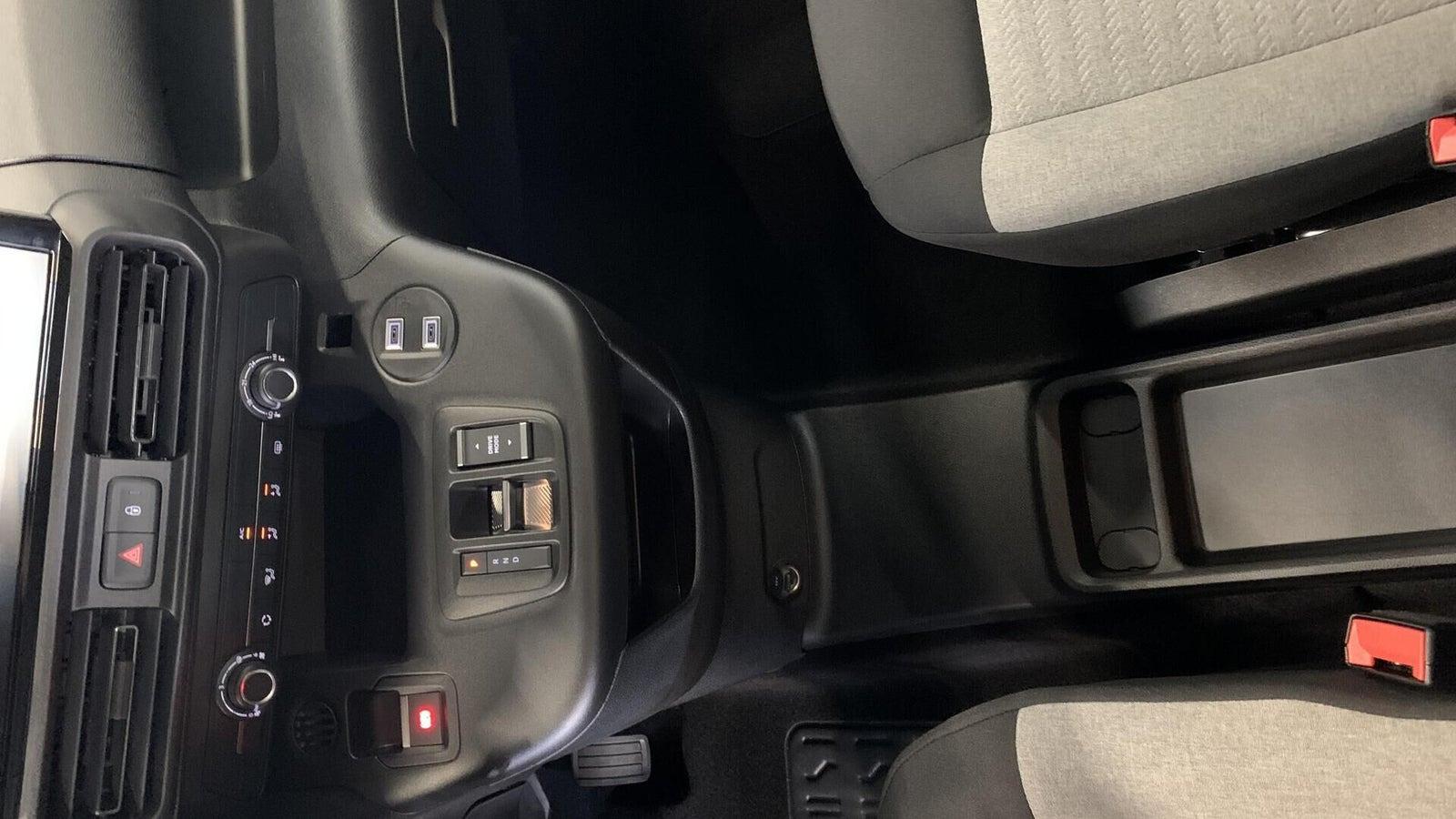 Grå Citroën ë-Berlingo fra 2025