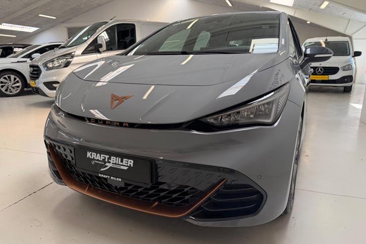 Grå Cupra Born fra 2024