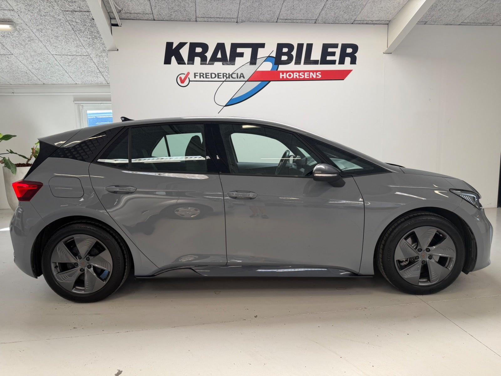 Grå Cupra Born fra 2024