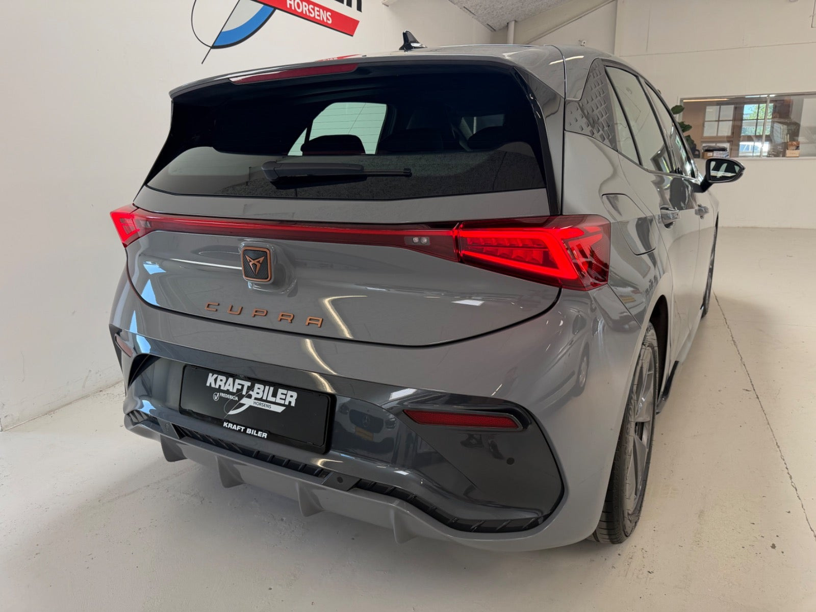 Grå Cupra Born fra 2024