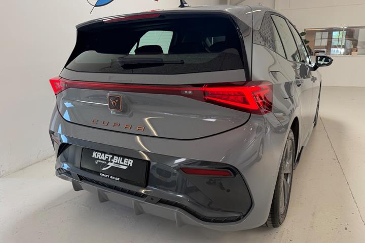 Grå Cupra Born fra 2024