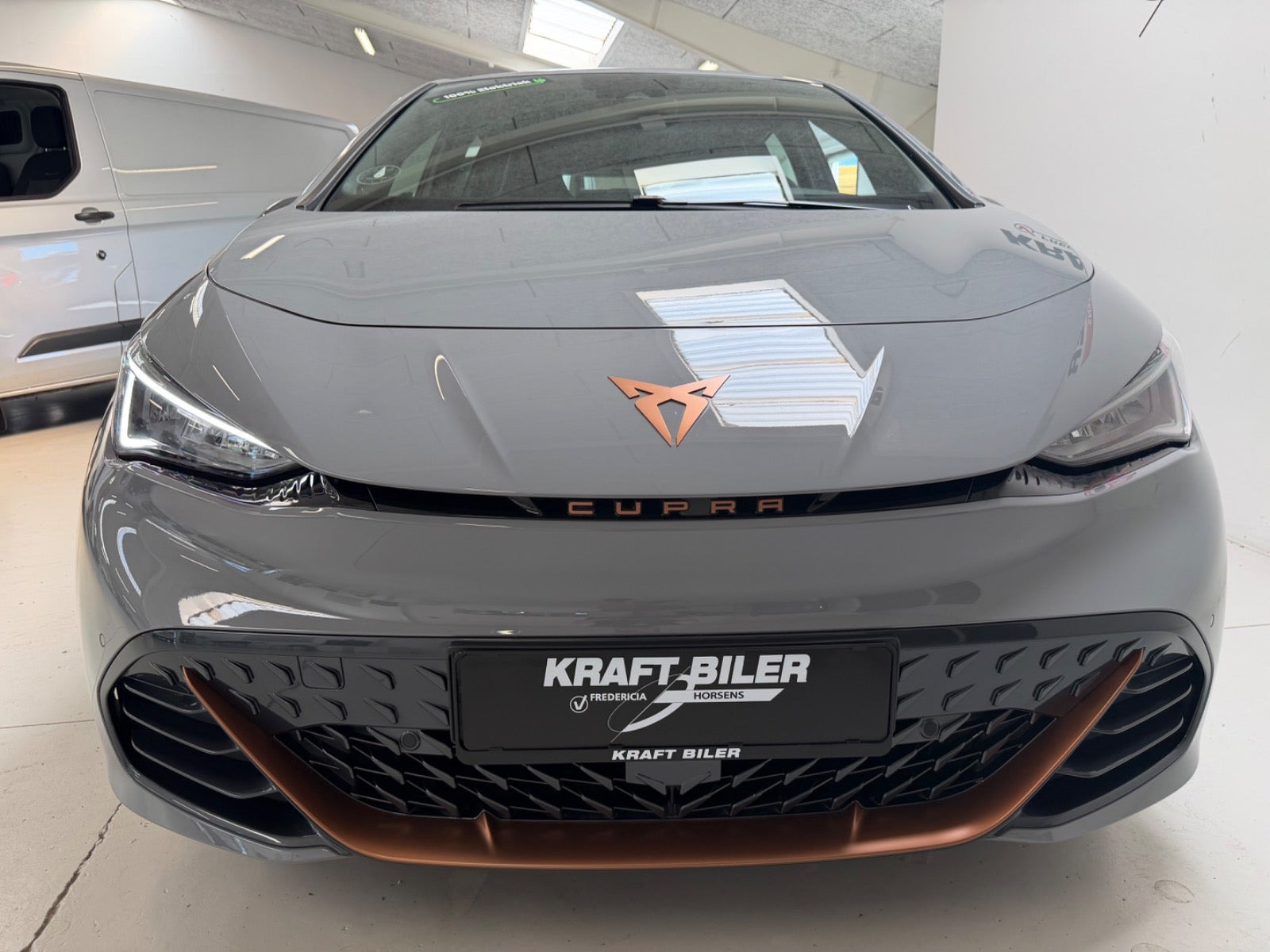 Grå Cupra Born fra 2024