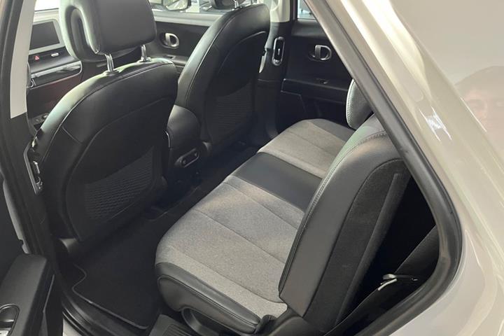 Sølv Hyundai Ioniq 5 fra 2022