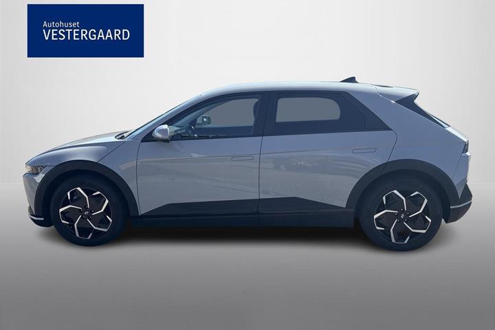 Beige Hyundai Ioniq 5 fra 2024