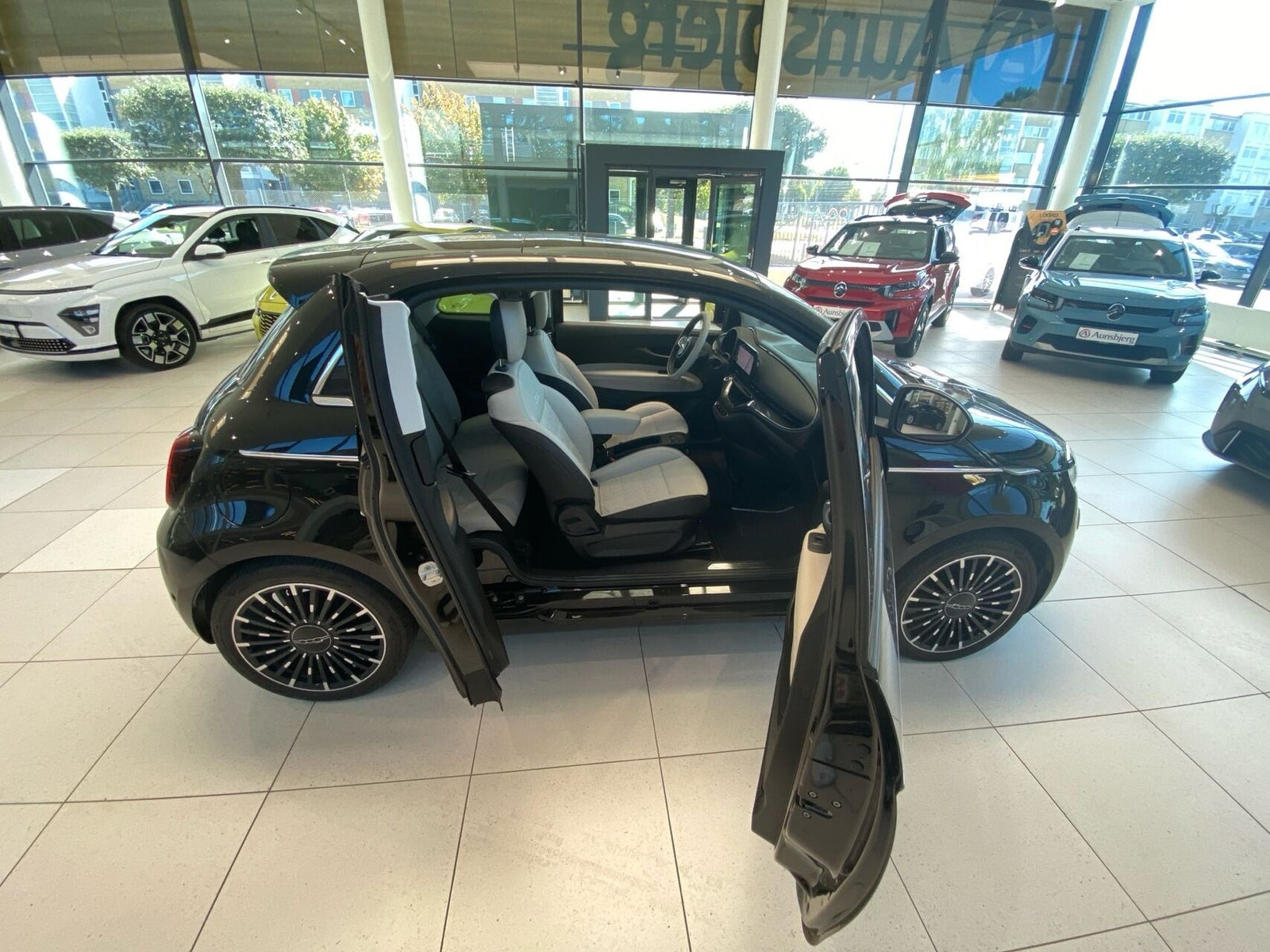 Sort Fiat 500e fra 2024