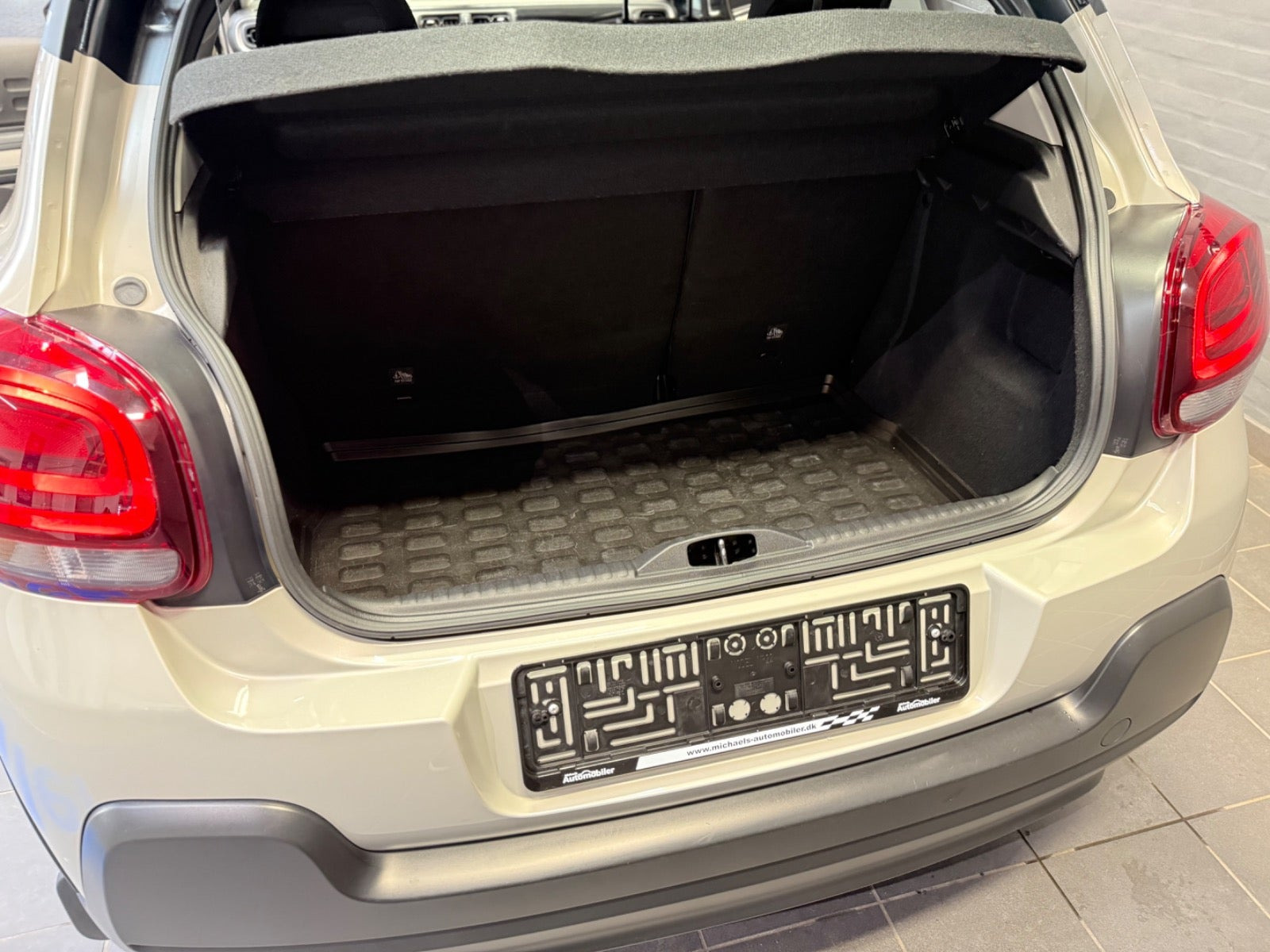 Beige Citroën C3 fra 2021