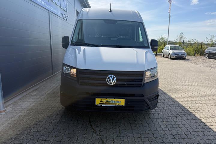 Hvid VW Crafter 35 fra 2024