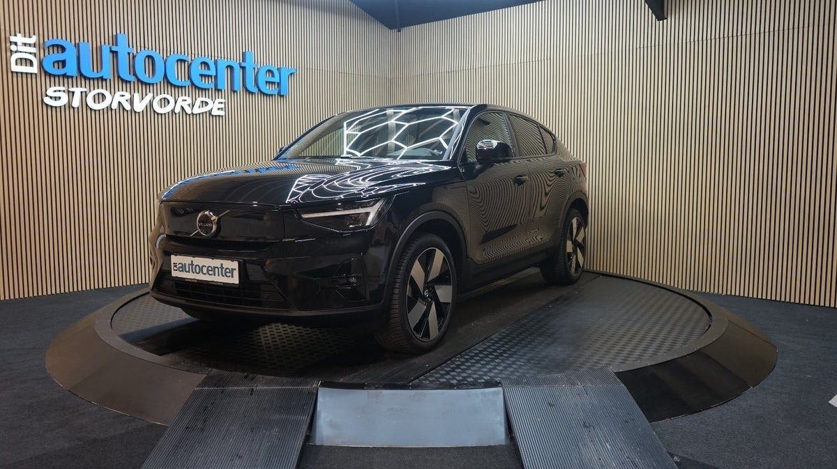 Sort Volvo C40 fra 2024