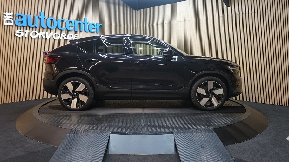 Sort Volvo C40 fra 2024