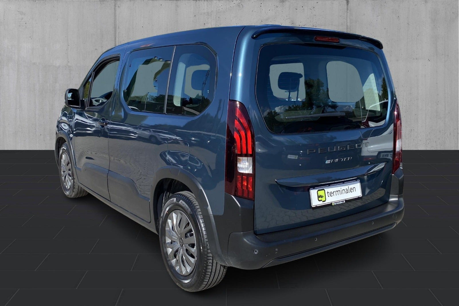 Blå Peugeot e-Rifter fra 2025