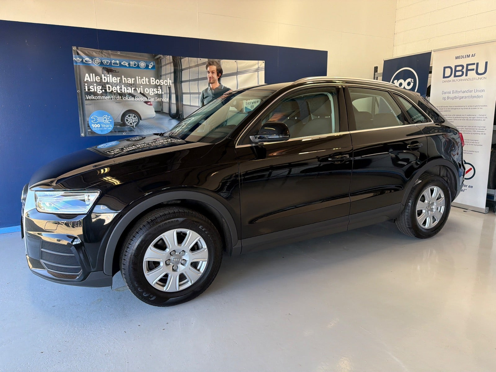 Sort Audi Q3 fra 2017