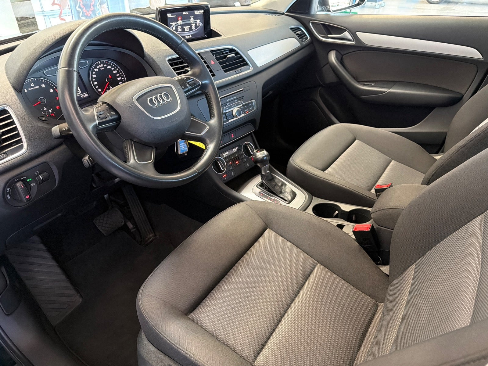 Sort Audi Q3 fra 2017