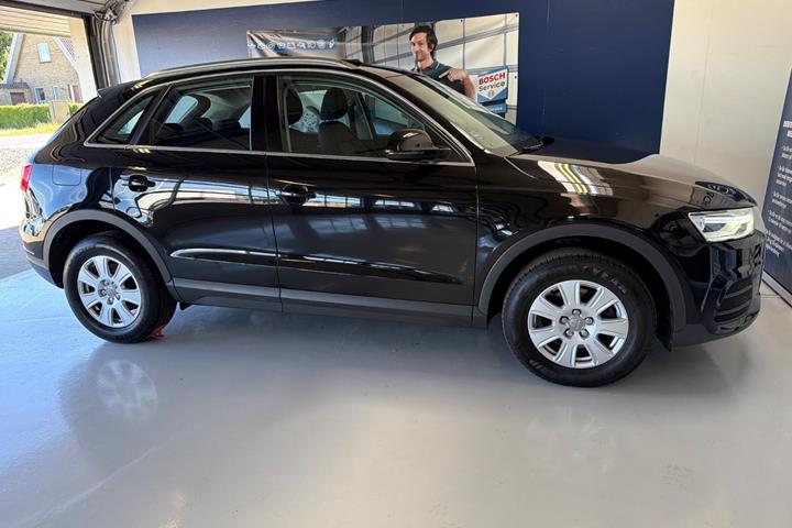 Sort Audi Q3 fra 2017