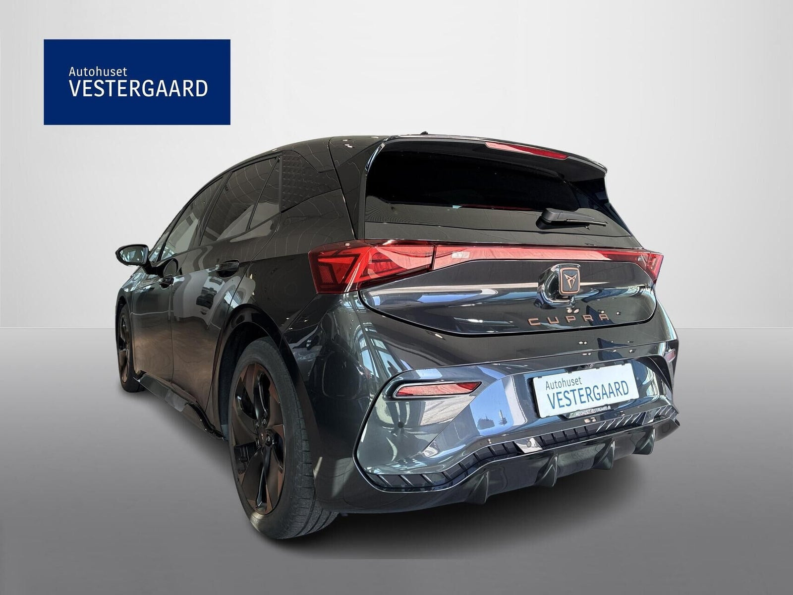 Grå Cupra Born fra 2024