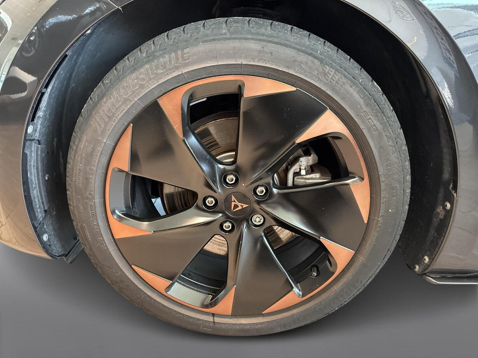 Grå Cupra Born fra 2024