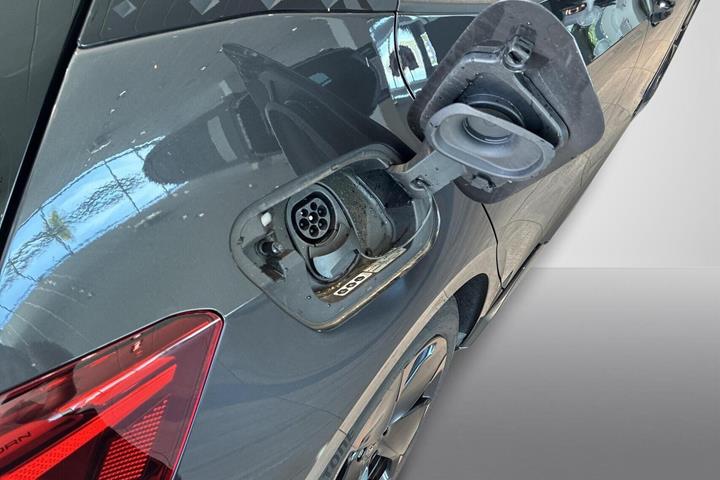 Grå Cupra Born fra 2024