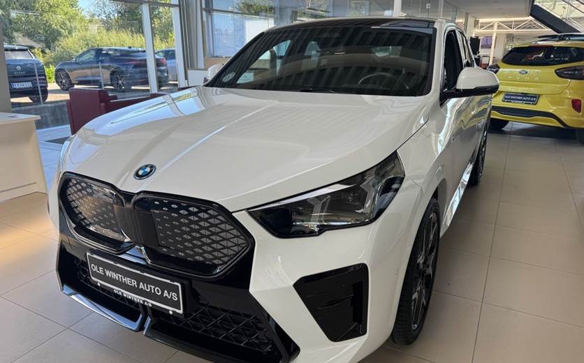 BMW iX2 xDrive30 Fully Charged M-Sport