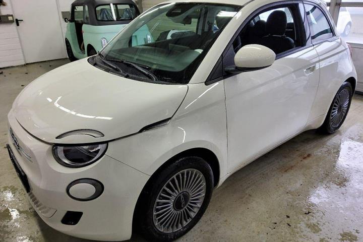 Hvid Fiat 500e fra 2024
