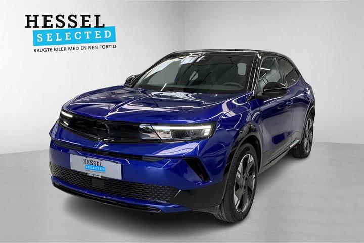 Blå Opel Mokka-e fra 2025