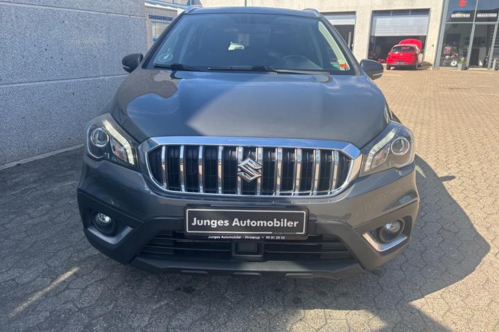 Grå Suzuki S-Cross fra 2020