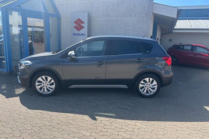 Grå Suzuki S-Cross fra 2020