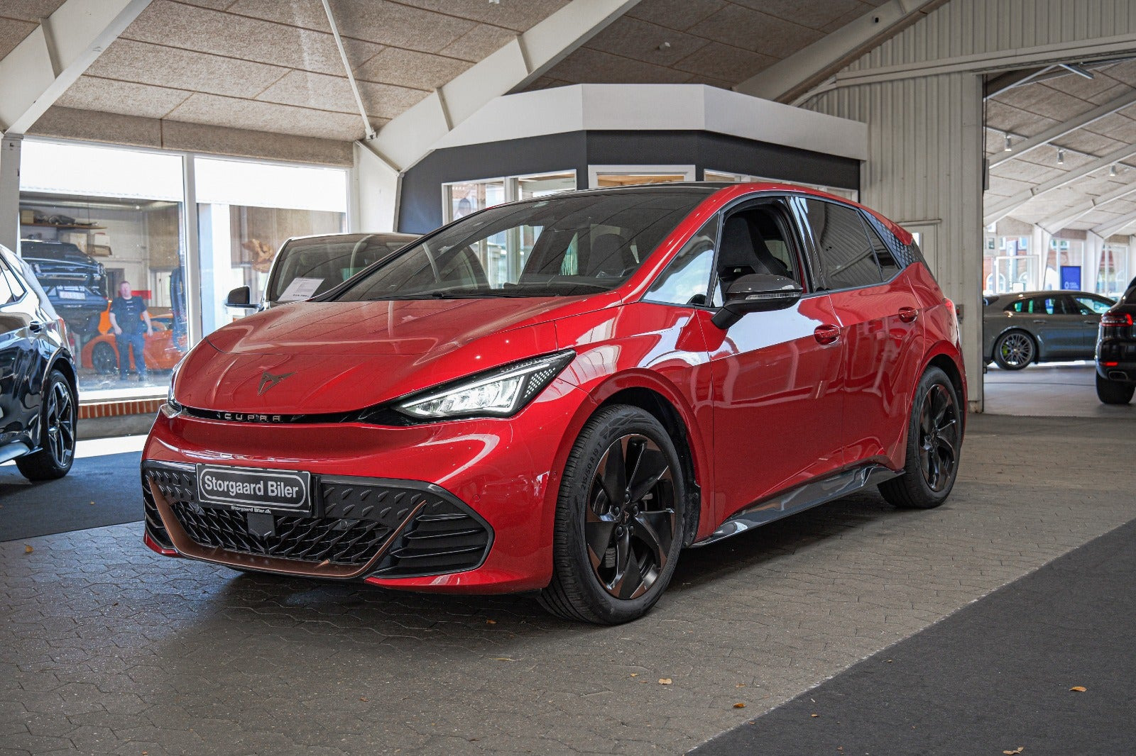 Rød Cupra Born fra 2024