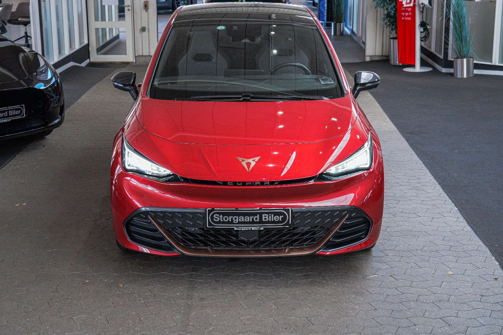 Rød Cupra Born fra 2024