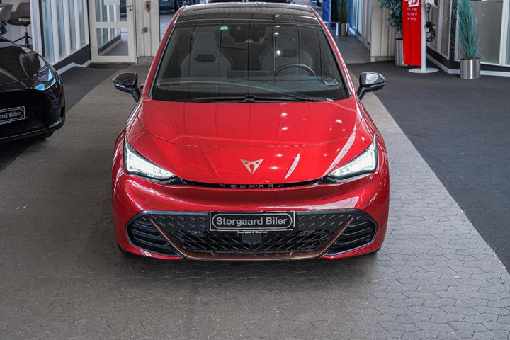 Rød Cupra Born fra 2024