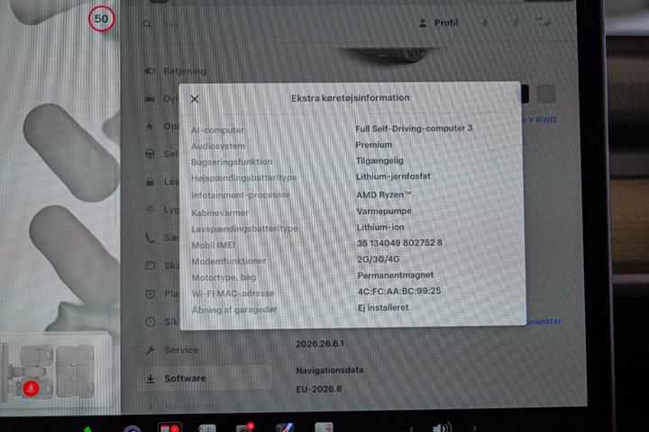 Sort Tesla Model Y fra 2023