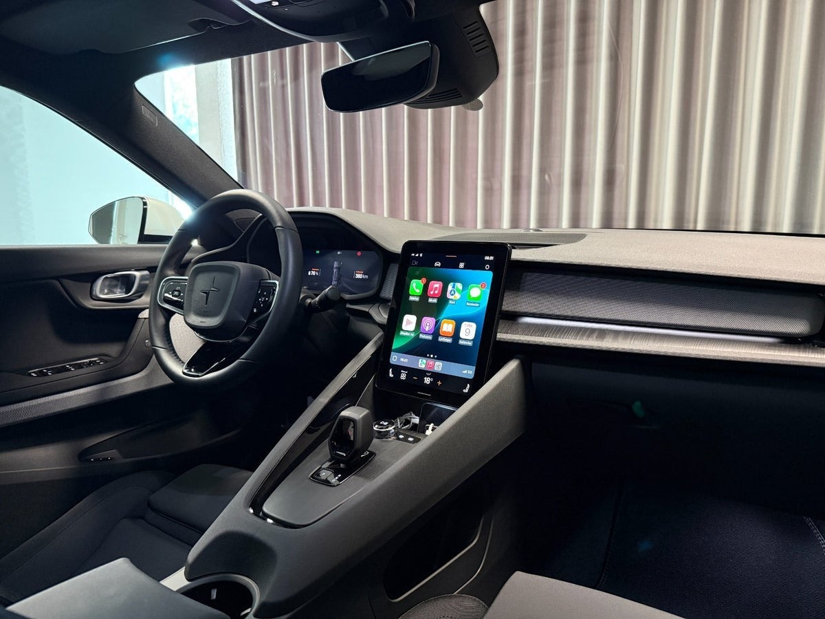 Hvid Polestar 2 fra 2025