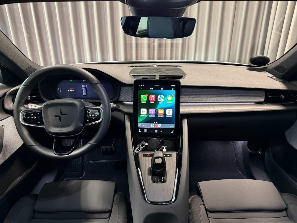 Hvid Polestar 2 fra 2025