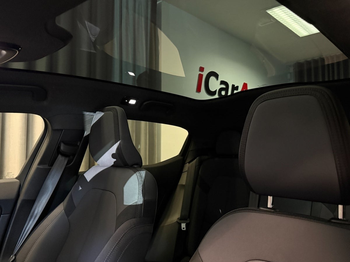 Hvid Polestar 2 fra 2025