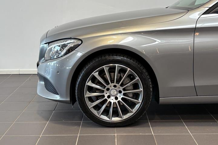 Sort Mercedes C250 d fra 2015