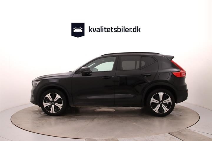 Sort Volvo XC40 fra 2023